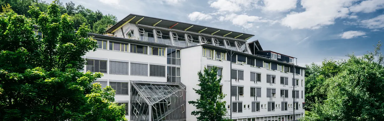 Das Bild zeigt das Studierendenwohnheim am Campus Braike